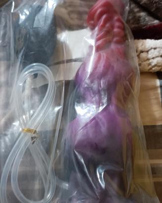 Dildo con nodo e pompetta