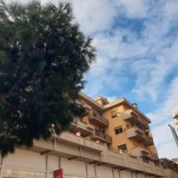 Esclusivo app.to 180 mq+garage, p.auto v.le africa