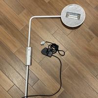 Lampada ad angolo
