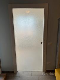 Porta scorrevole in vetro