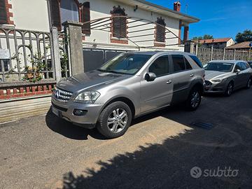 ML 320 4MATIC 