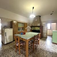 CASA SEMINDIPENDENTE A MONTECASTRILLI
