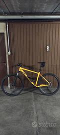 Mountain bike specialized