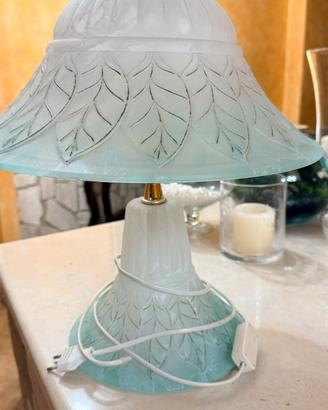 Lampada da tavolo in vetro