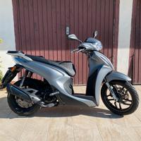 Scooter Kymco 125 people S