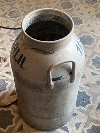 Bidon di latte vintage