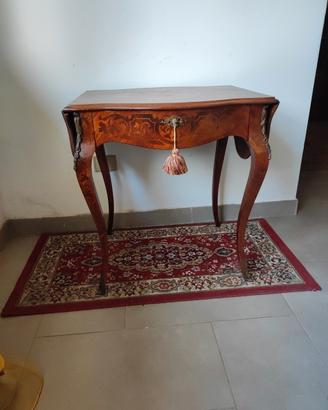 tavolinetto d'antiquariato stile francese in mogan