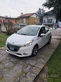 PEUGEOT 208 5P Allure