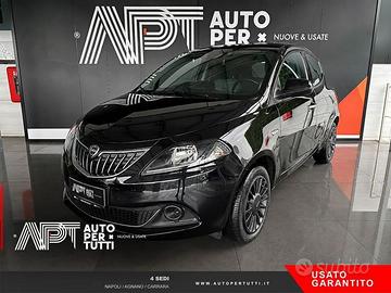 Lancia Ypsilon 1.0 firefly hybrid Silver s&s 70cv
