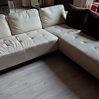 divano in pelle angolare