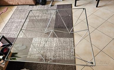 Tavolino con piano in vetro cristallo