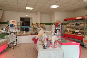 ATTIVITÀ di ALIMENTARI CON CUCINA SENZA MURI