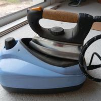 ferro da stiro con caldaia a vapore 