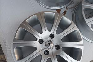 cerchi in lega " MOMO " da 16 pollici  4 fori