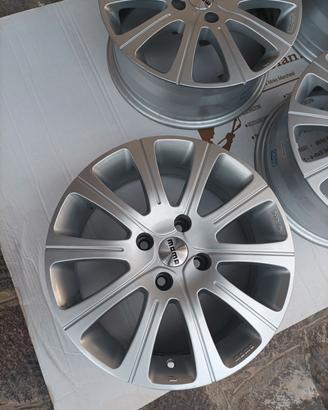 cerchi in lega " MOMO " da 16 pollici  4 fori