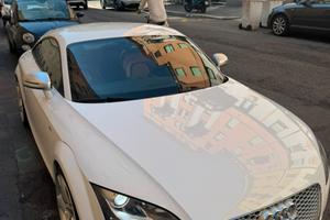 Audi TT bianco perla/interni pelle rossa