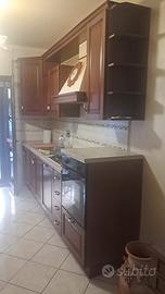 Cucina classica in legno massello