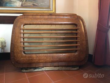 Antiquariato radio d'epoca Minerva Magnadyne