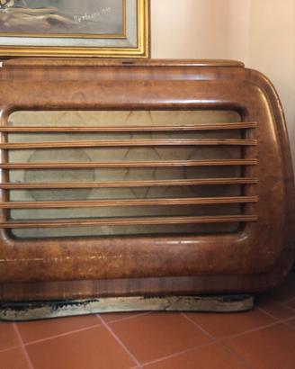 Antiquariato radio d'epoca Minerva Magnadyne