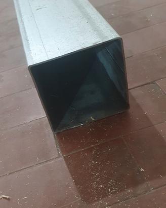 Tubolare quadrato in ferro zincato