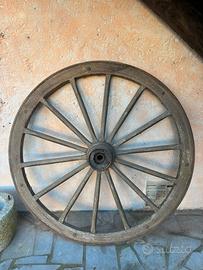 Ruota carro in legno. Diametro 155