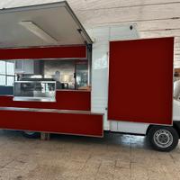 Paninoteca allestita su furgone patente B