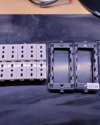 Stock Elettrico Kalos: 12 Prese + 3 Supporti