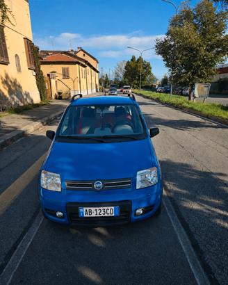 Fiat Panda 4x4 climbing  