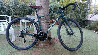 Bicicletta Gravel Giant