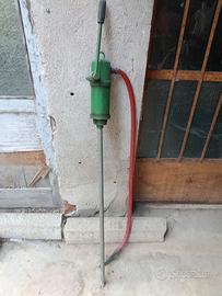 Pompa manuale per liquidi