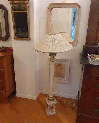 lampada in legno 