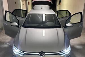Volkswagen Golf 8 1.5 eTSI 150 CV DSG R-Line