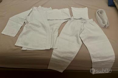 Kimono - abbigliamento per karate taglia 4 anni