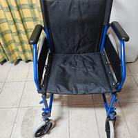 Sedia a rotelle pieghevole 