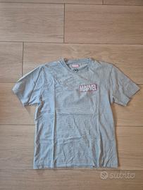 maglietta con personaggi marvel di zara