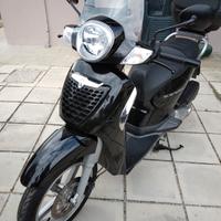 Aprilia Scarabeo 125