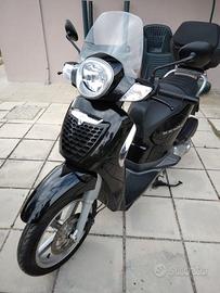 Aprilia Scarabeo 125