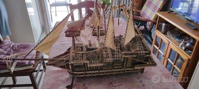 veliero in legno modellino