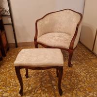 Poltroncina e poggiapiedi vintage