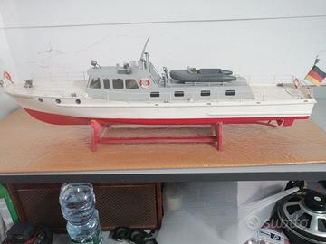 Barca nave vedetta motoscafo