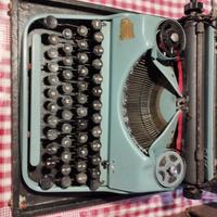 macchina da scrivere Olivetti lettera 22 e 23