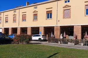 AMPIO BICAMERE IN PIAZZA
