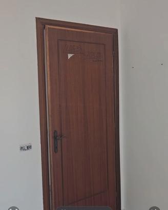 n.6 porte interne in legno color noce 80 x 120