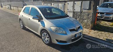 toyota  Auris perfetta