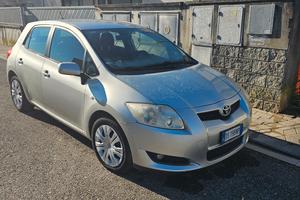 toyota  Auris perfetta