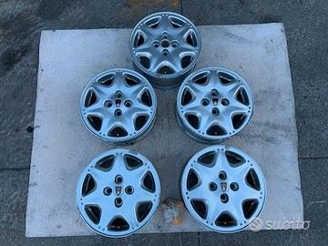 Cerchi in lega 15 pollici Rover 216 1994