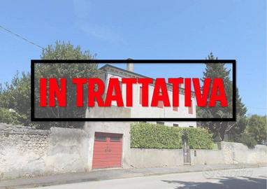 Villa di 300 m² con 5 locali e box auto a Orgiano