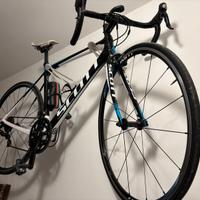 bici da corsa in Carbonio SCOTT SOLACE 30