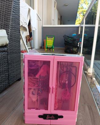 Guardaroba Barbie rosa