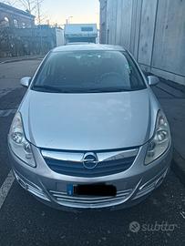 Opel corsa D 2007 benzina